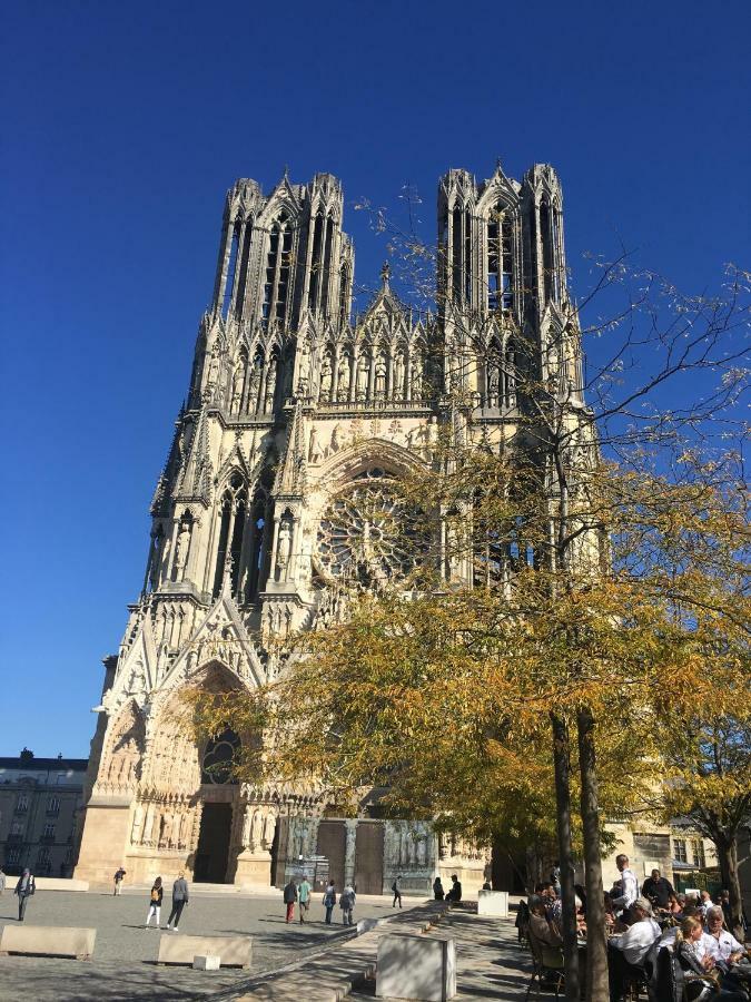 Bedinreims "Burgundy Bottle" 110M2 Exceptional, 4 Chambres Doubles, 2 Bain, Free Park & Wifi, Tout Equipe מראה חיצוני תמונה