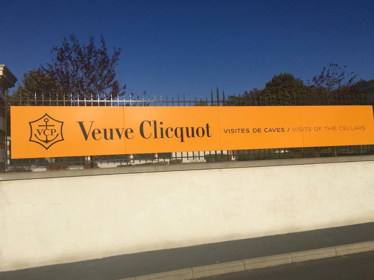Bedinreims "Burgundy Bottle" 110M2 Exceptional, 4 Chambres Doubles, 2 Bain, Free Park & Wifi, Tout Equipe מראה חיצוני תמונה