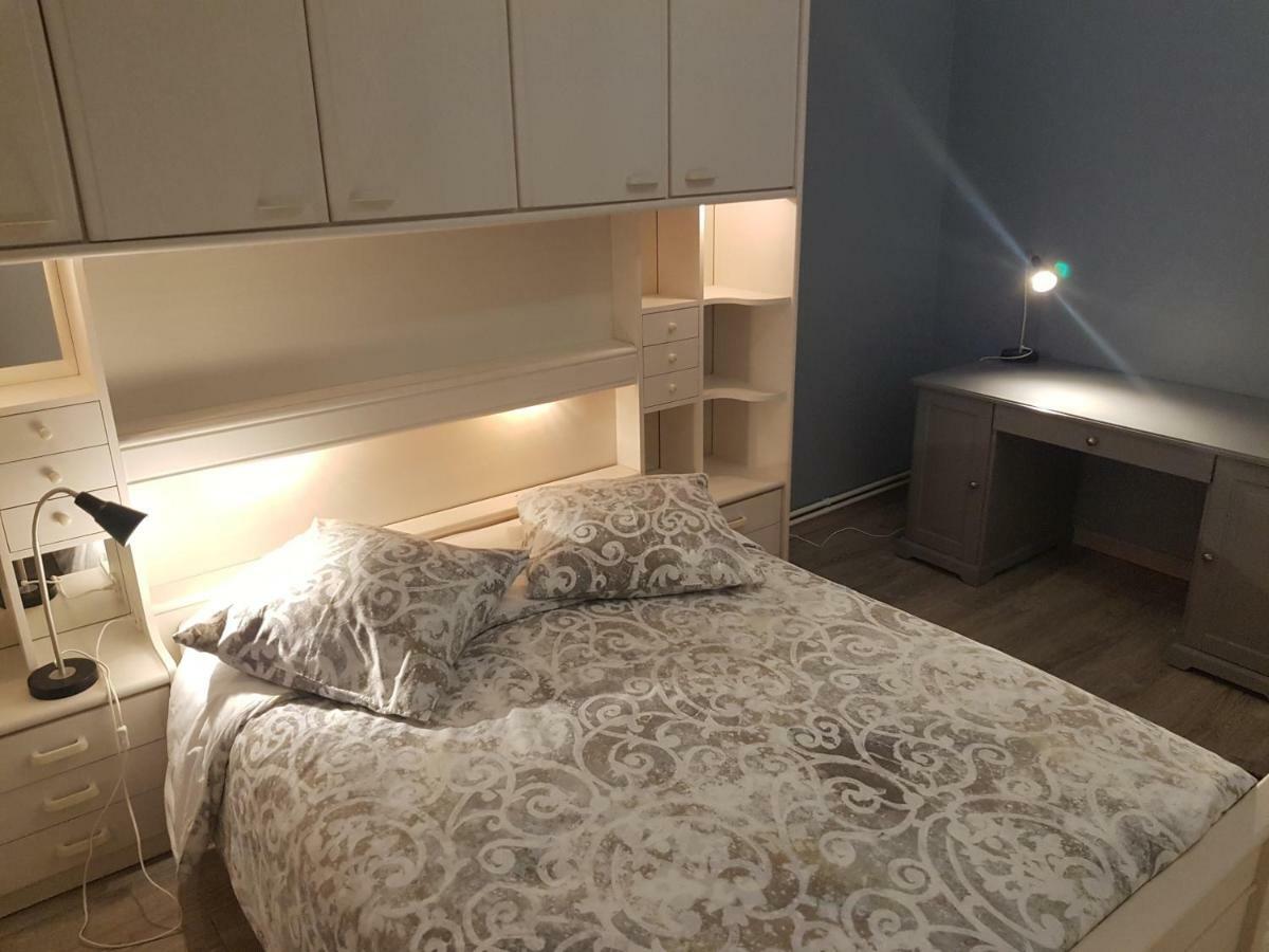 Bedinreims "Burgundy Bottle" 110M2 Exceptional, 4 Chambres Doubles, 2 Bain, Free Park & Wifi, Tout Equipe מראה חיצוני תמונה